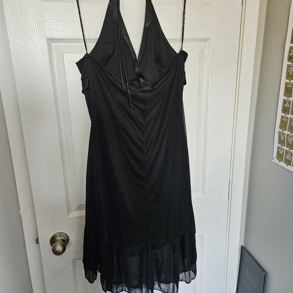Black sparkle halter dress - Picture 10 of 11